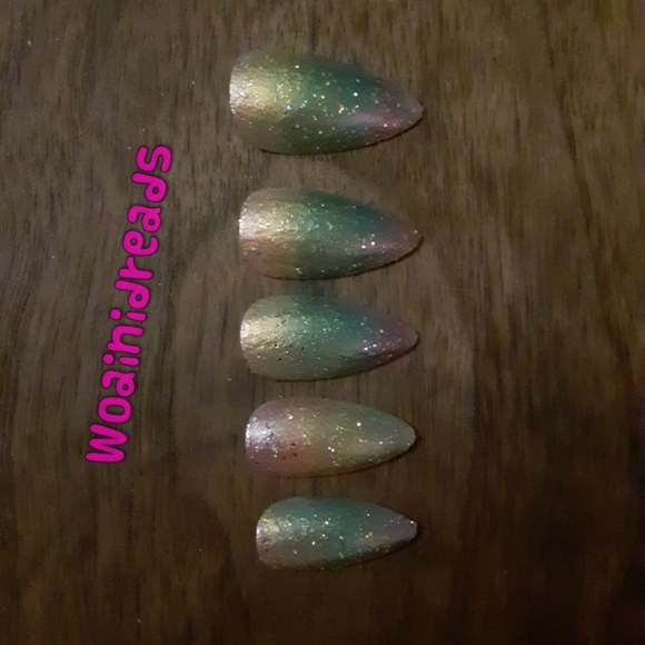 All Sizes 20 Rainbow Holographic Press on Nails - Picture 3 of 3